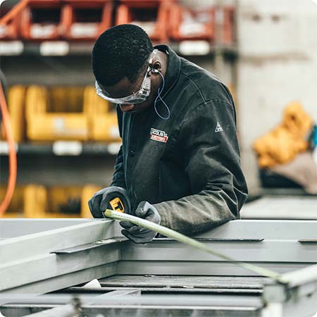 様々なシーンで活躍【 町工場 】